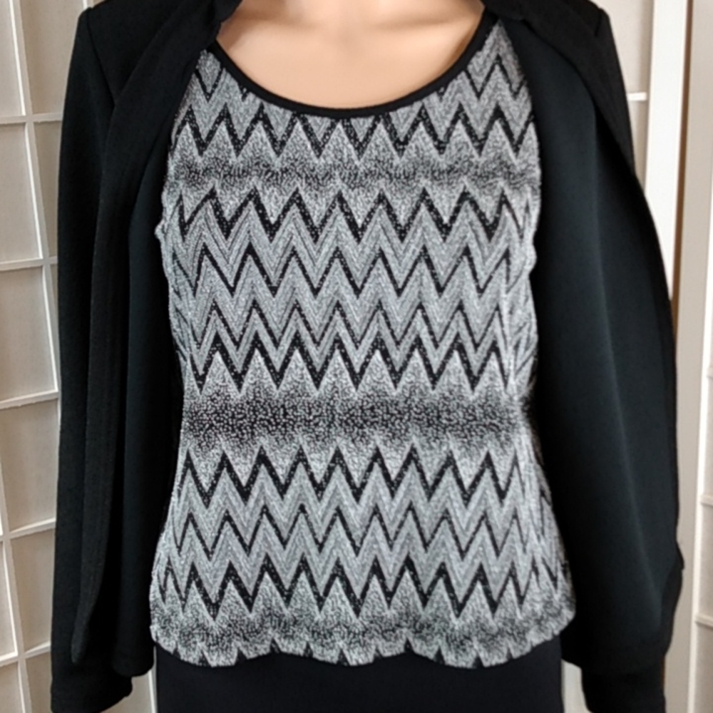 *Jkla petites, black open cardigan with‎ sewn in tank Chevron Pattern WMNS SP - Picture 3 of 8